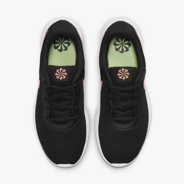 Женские кроссовки NIKE WMNS TANJUN