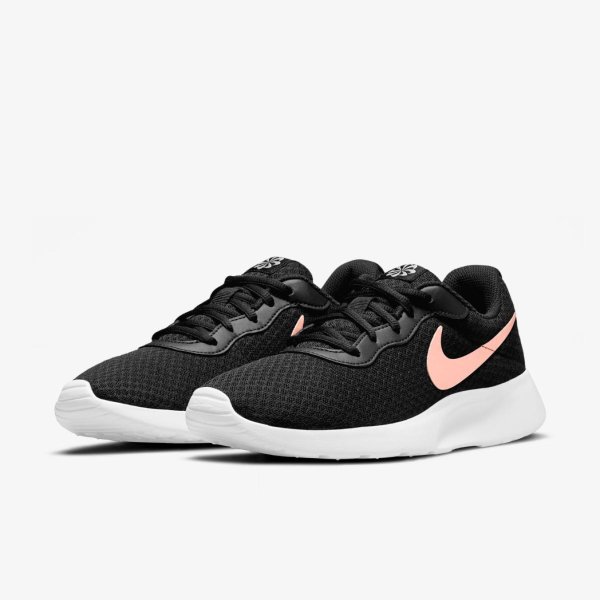 Женские кроссовки NIKE WMNS TANJUN