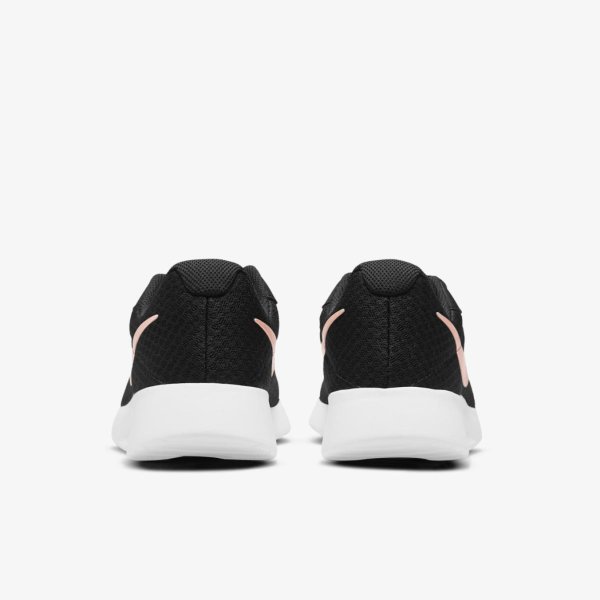 Женские кроссовки NIKE WMNS TANJUN