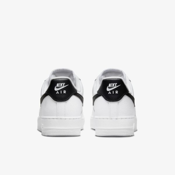 Жіночі кросівки NIKE WMNS AIR FORCE 1 07