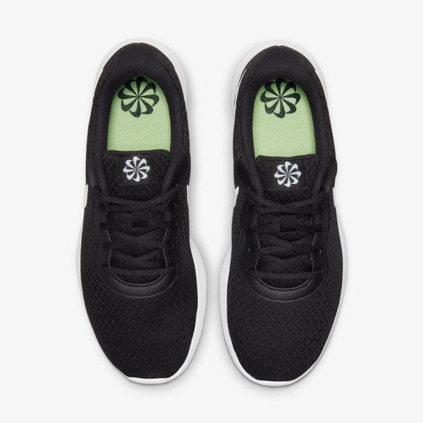 Жіночі кросівки NIKE WMNS TANJUN