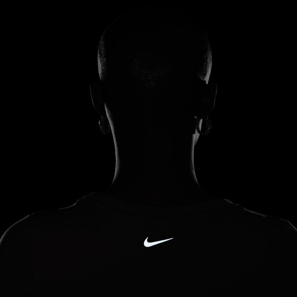 Жіноча футболка NIKE W ONE FITTED Dri