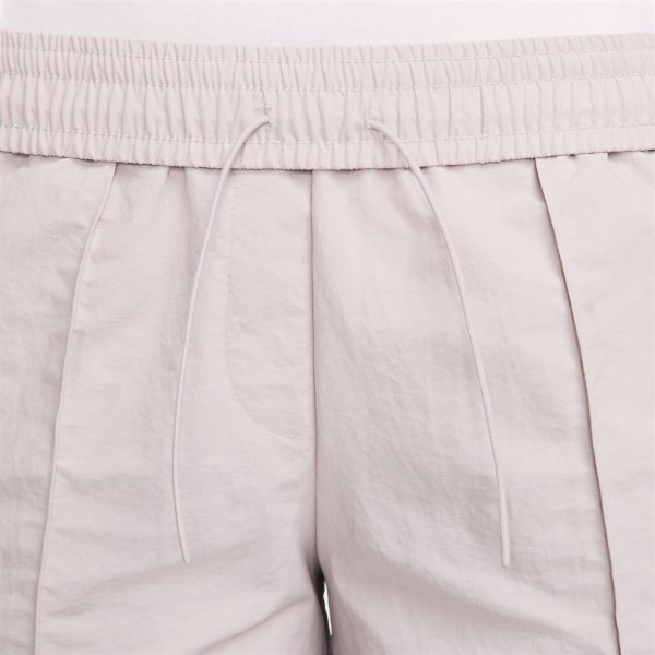 Жіночі шорти NIKE W NSW ESSNTL MR 5IN WVN SHRT