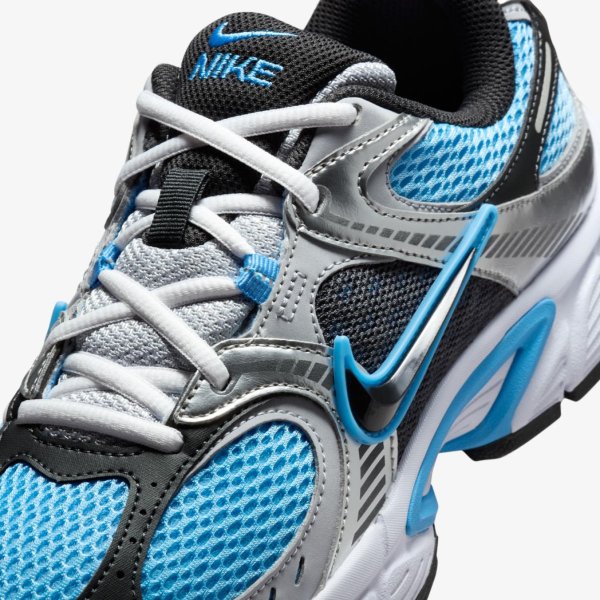 Жіночі кросівки NIKE W V5 RNR