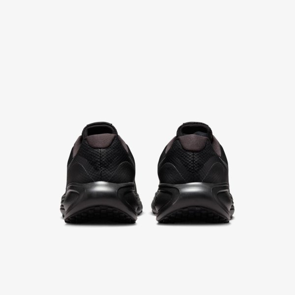 Чоловічі кросівки NIKE REVOLUTION 8