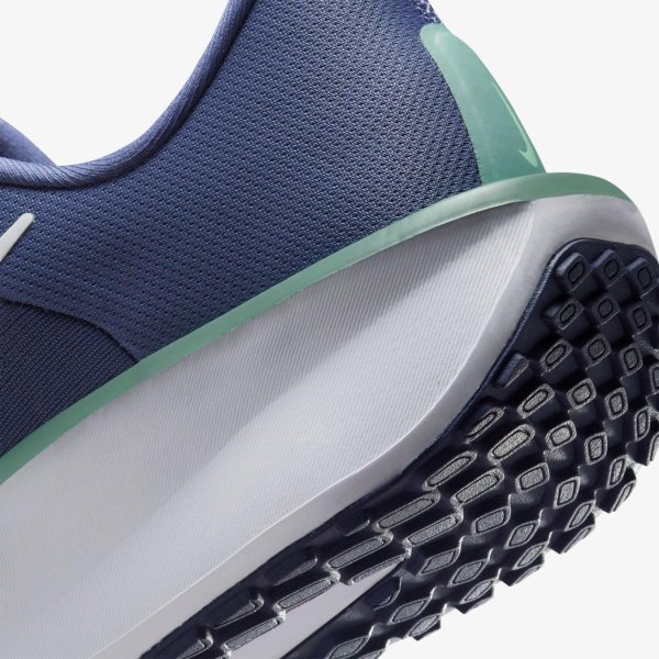 Чоловічі кросівки NIKE QUEST 6