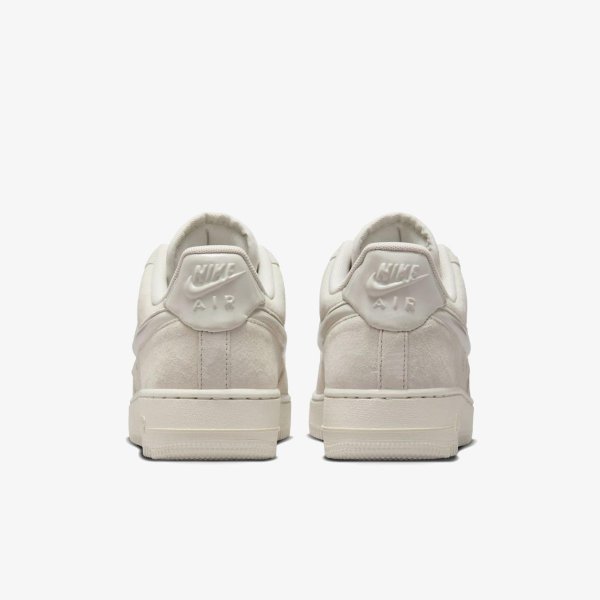 Жіночі кросівки NIKE WMNS AIR FORCE 1 07 SUEDE PACK LIGHT BONE