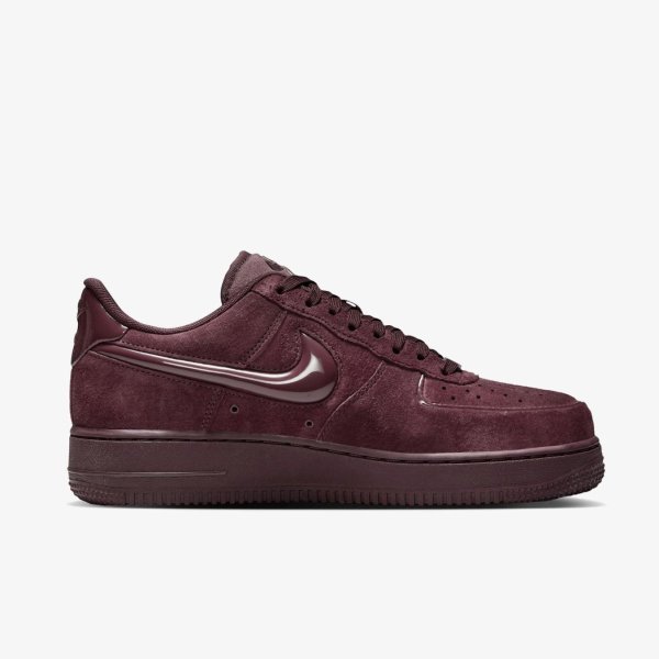 Жіночі кросівки NIKE WMNS AIR FORCE 1 07 BURGUNDY CRUSH