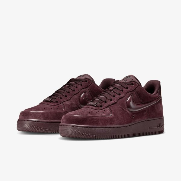 Жіночі кросівки NIKE WMNS AIR FORCE 1 07 BURGUNDY CRUSH