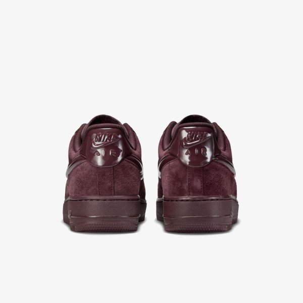 Жіночі кросівки NIKE WMNS AIR FORCE 1 07 BURGUNDY CRUSH