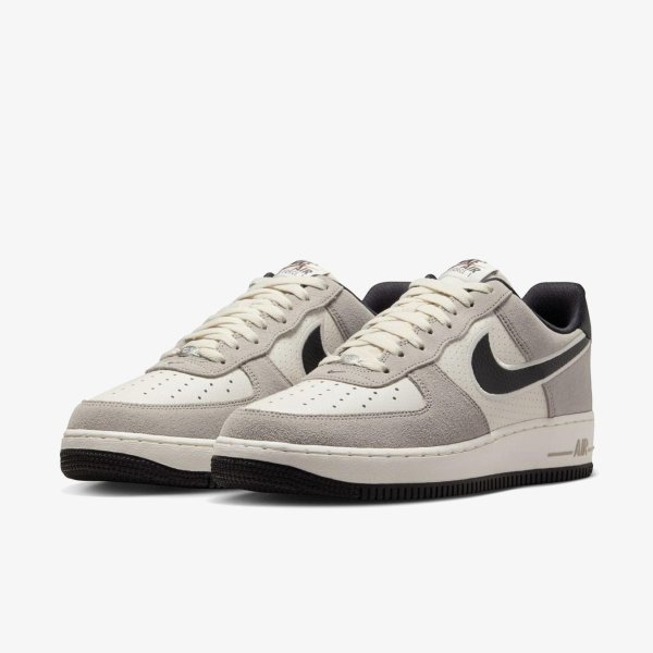 Чоловічі кросівки NIKE AIR FORCE 1 07 LV8
