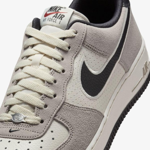 Чоловічі кросівки NIKE AIR FORCE 1 07 LV8