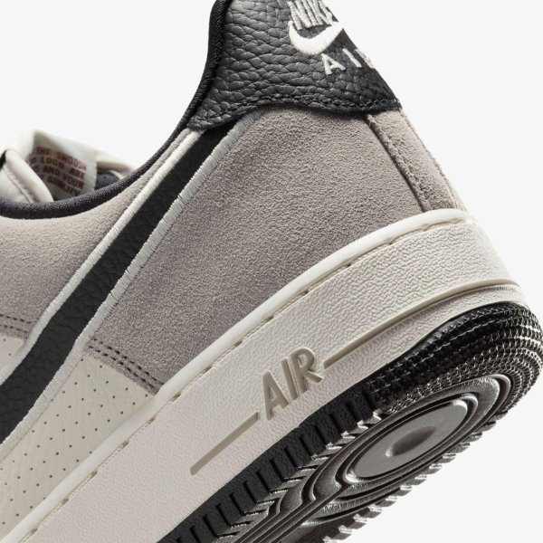 Чоловічі кросівки NIKE AIR FORCE 1 07 LV8