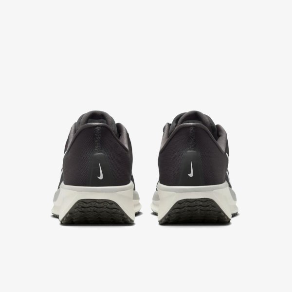 Чоловічі кросівки NIKE QUEST 6