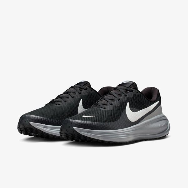 Чоловічі кросівки NIKE REVOLUTION 8