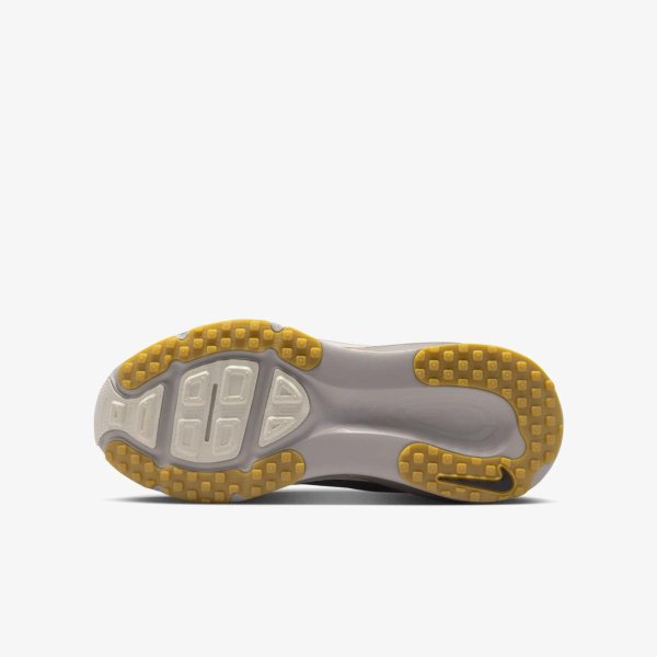 Дитячі кросівки NIKE VOMERO 18 (GS)