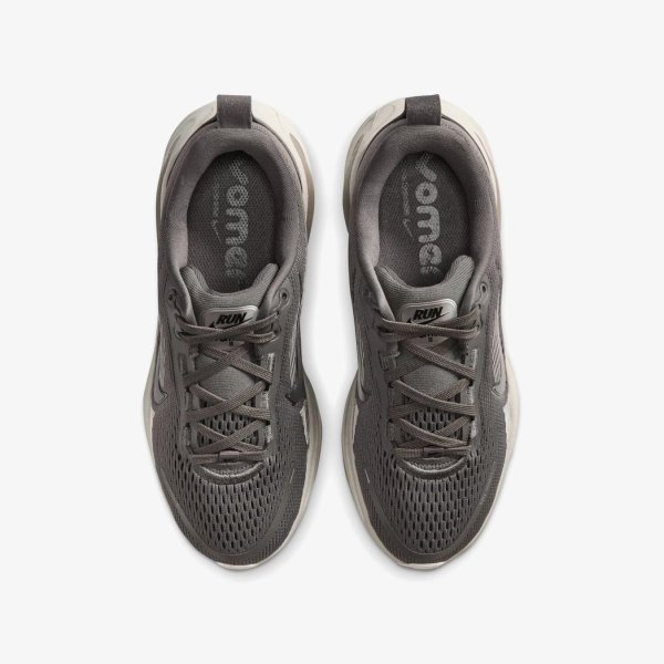 Дитячі кросівки NIKE VOMERO 18 (GS)