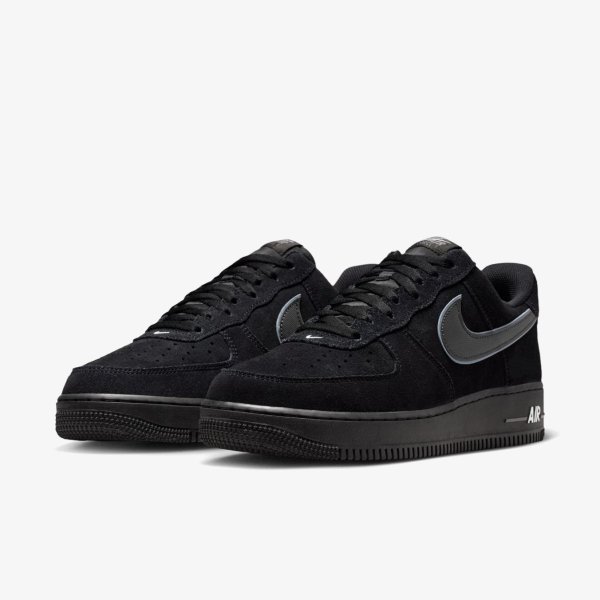 Чоловічі кросівки NIKE AIR FORCE 1 07 LV8