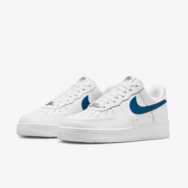 Чоловічі кросівки NIKE AIR FORCE 1 07