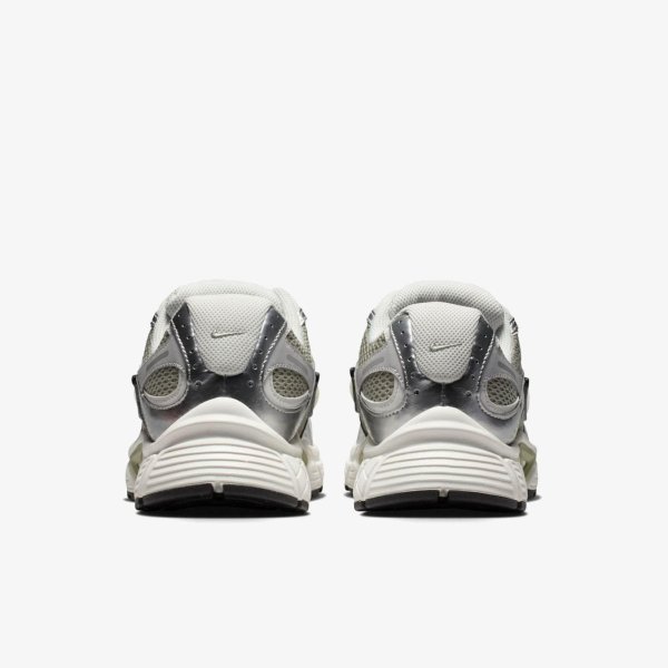 Жіночі кросівки NIKE W V5 RNR