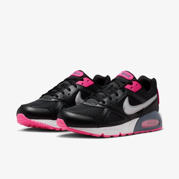 Жіночі кросівки NIKE WMNS AIR MAX IVO