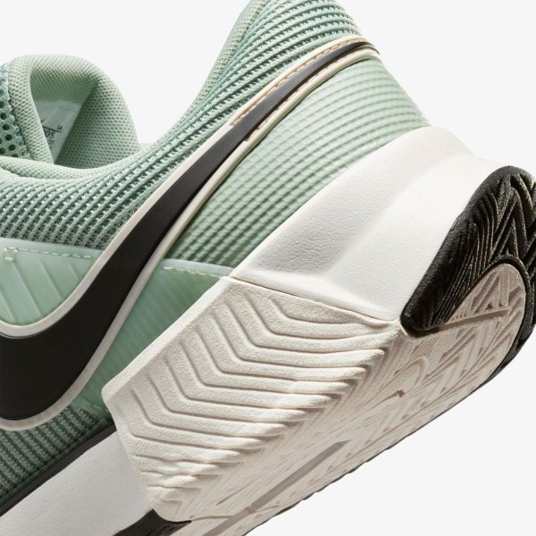 Чоловічі кросівки NIKE M ZOOM GP CHALLENGE 1.5 HC