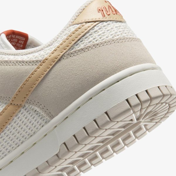 Жіночі кросівки NIKE WMNS DUNK LOW SE SAIL / LIGHT OREWOOD BROWN