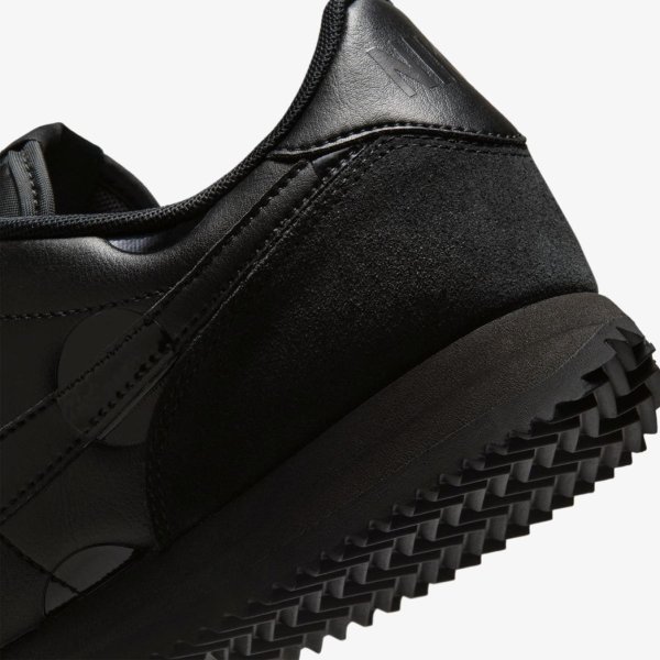Жіночі кросівки NIKE WMNS CORTEZ POLKA DOTS TRIPLE BLACK