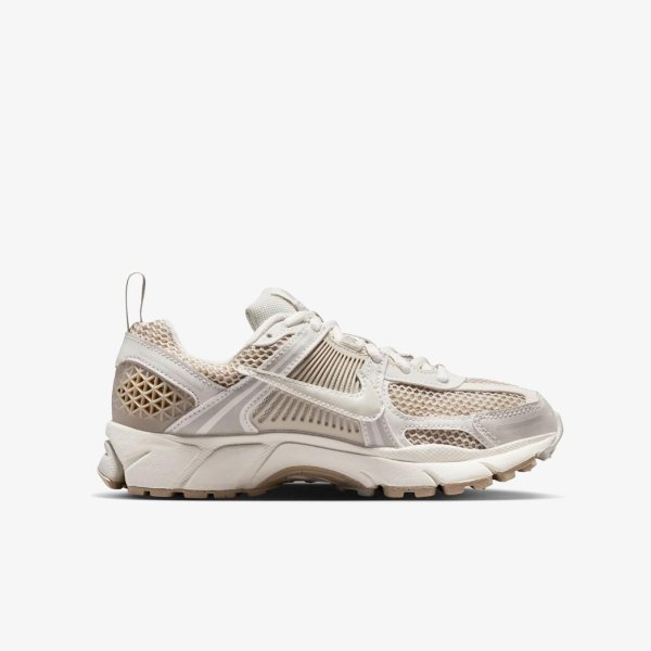 Дитячі кросівки NIKE VOMERO 5 LIGHT BONE / CREAM (GS)