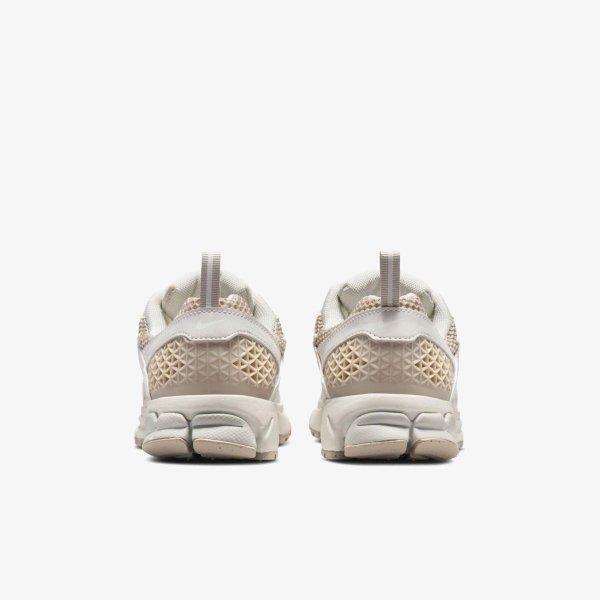 Дитячі кросівки NIKE VOMERO 5 LIGHT BONE / CREAM (GS)