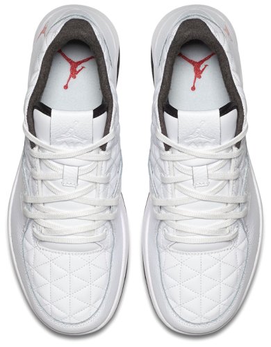Кроссовки для баскетбола Nike JORDAN CLUTCH