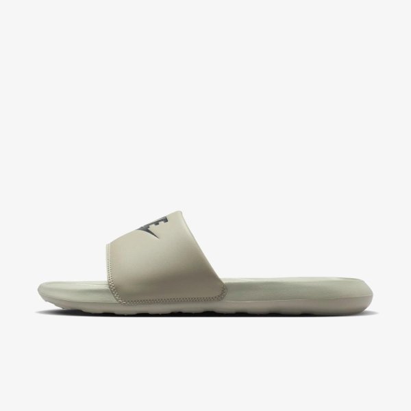 Чоловічі тапочки NIKE VICTORI ONE SLIDE