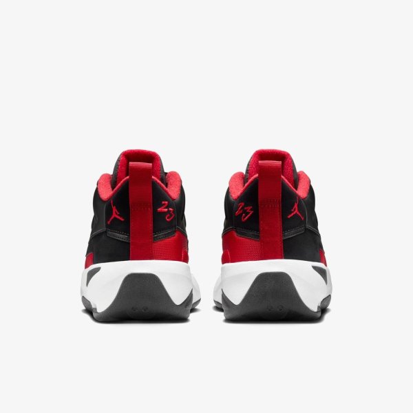 Чоловічі кросівки JORDAN MAX AURA 7