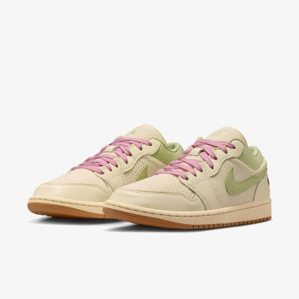 Жіночі кросівки WMNS AIR JORDAN 1 LOW SE