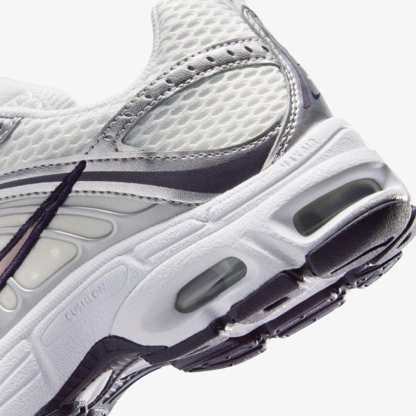 Дитячі кросівки NIKE AIR MAX MOTO 2K (GS)