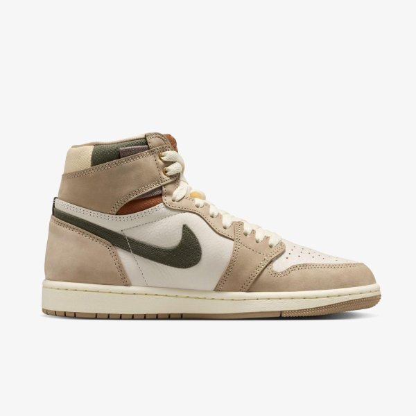 Жіночі кросівки WMNS AIR JORDAN 1 RETRO HI OG