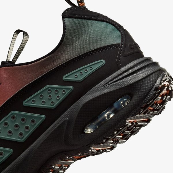 Жіночі кросівки NIKE WMNS AIR MAX SNDR VINTAGE GREEN / ORANGE TRANCE