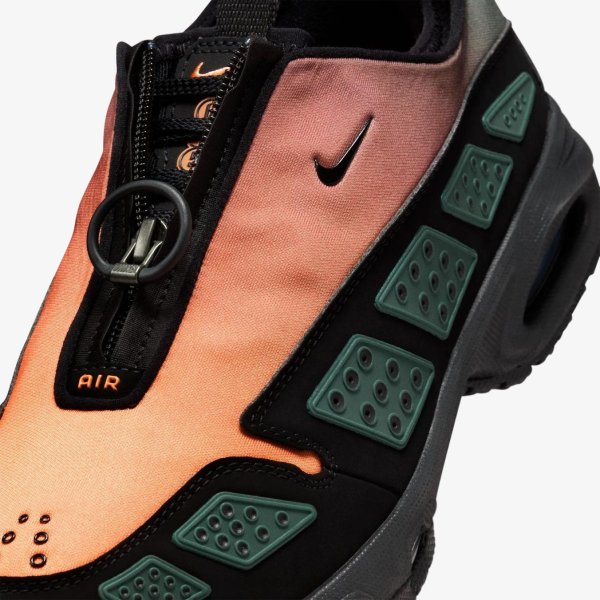 Жіночі кросівки NIKE WMNS AIR MAX SNDR VINTAGE GREEN / ORANGE TRANCE