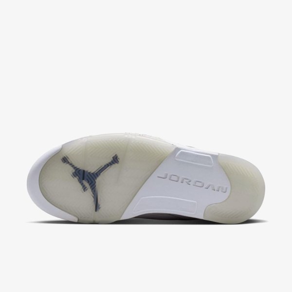 Жіночі кросівки WMNS JORDAN SIXTY PLUS LOW SWAN / WHITE