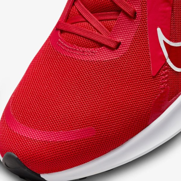 Жіночі кросівки NIKE WMNS QUEST 5