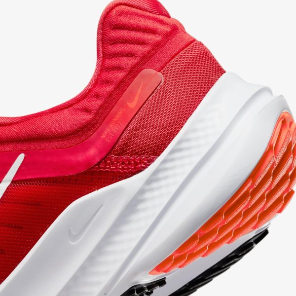 Жіночі кросівки NIKE WMNS QUEST 5