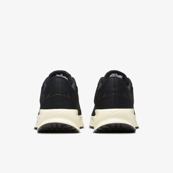 Чоловічі кросівки NIKE RUN DEFY