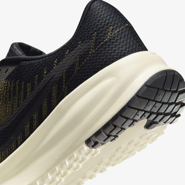 Чоловічі кросівки NIKE RUN DEFY