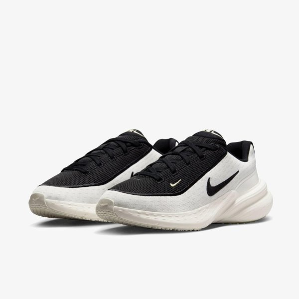 Жіночі кросівки NIKE W UPLIFT SC