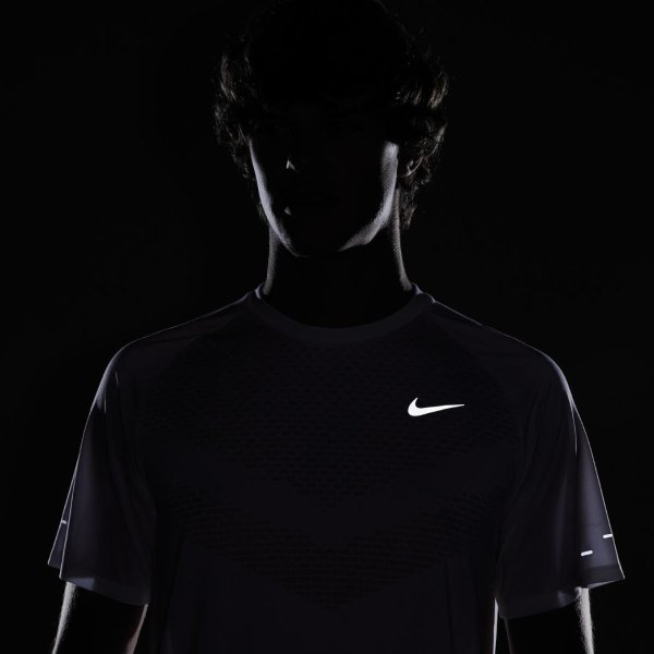 Чоловіча футболка NIKE M NK DFADV STRIDE SS TOP