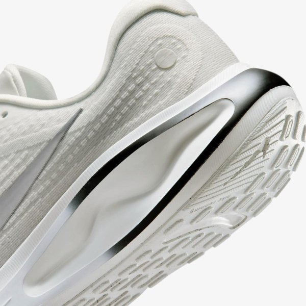 Чоловічі кросівки NIKE JOURNEY RUN