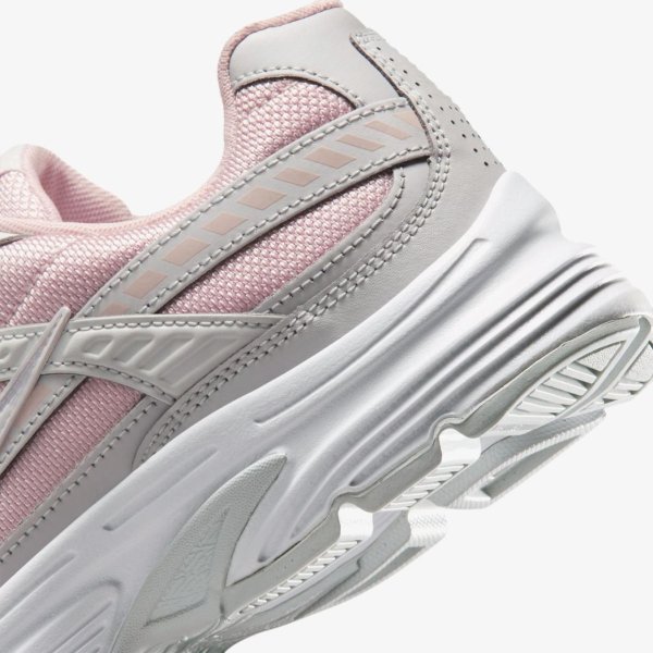 Жіночі кросівки NIKE WMNS INITIATOR