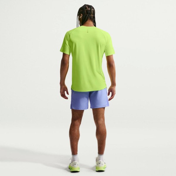 Чоловіча футболка NIKE M NK DFADV STRIDE SS TOP