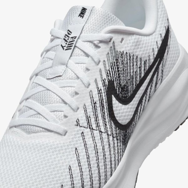 Чоловічі кросівки NIKE RUN DEFY