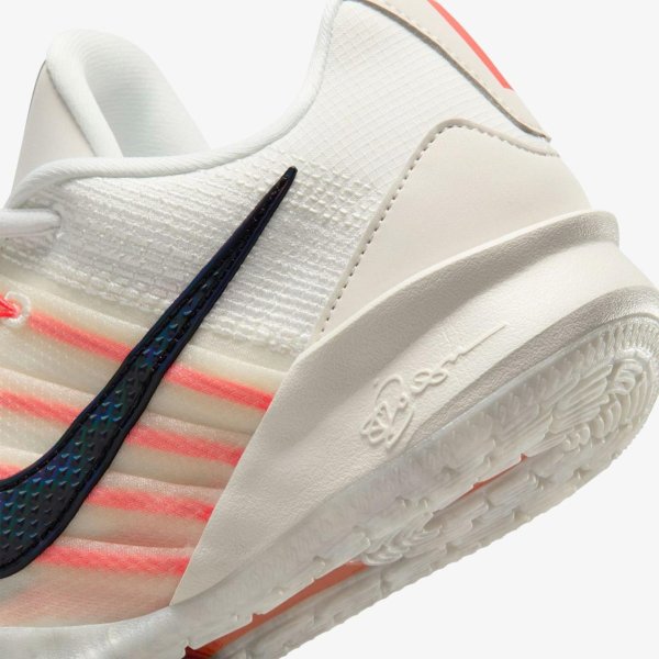 Кросівки NIKE SABRINA 3 RUSH CORAL
